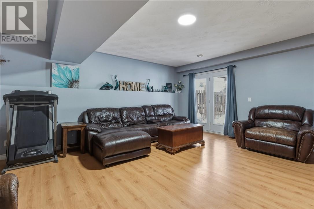 2264 Boardwalk Avenue, Greater Sudbury, Ontario  P3N 0A6 - Photo 23 - 2126326