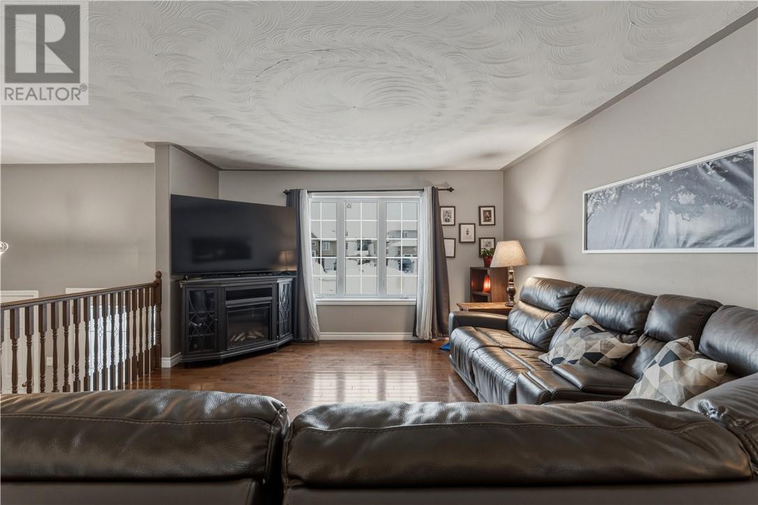 2264 Boardwalk Avenue, Greater Sudbury, Ontario  P3N 0A6 - Photo 4 - 2126326