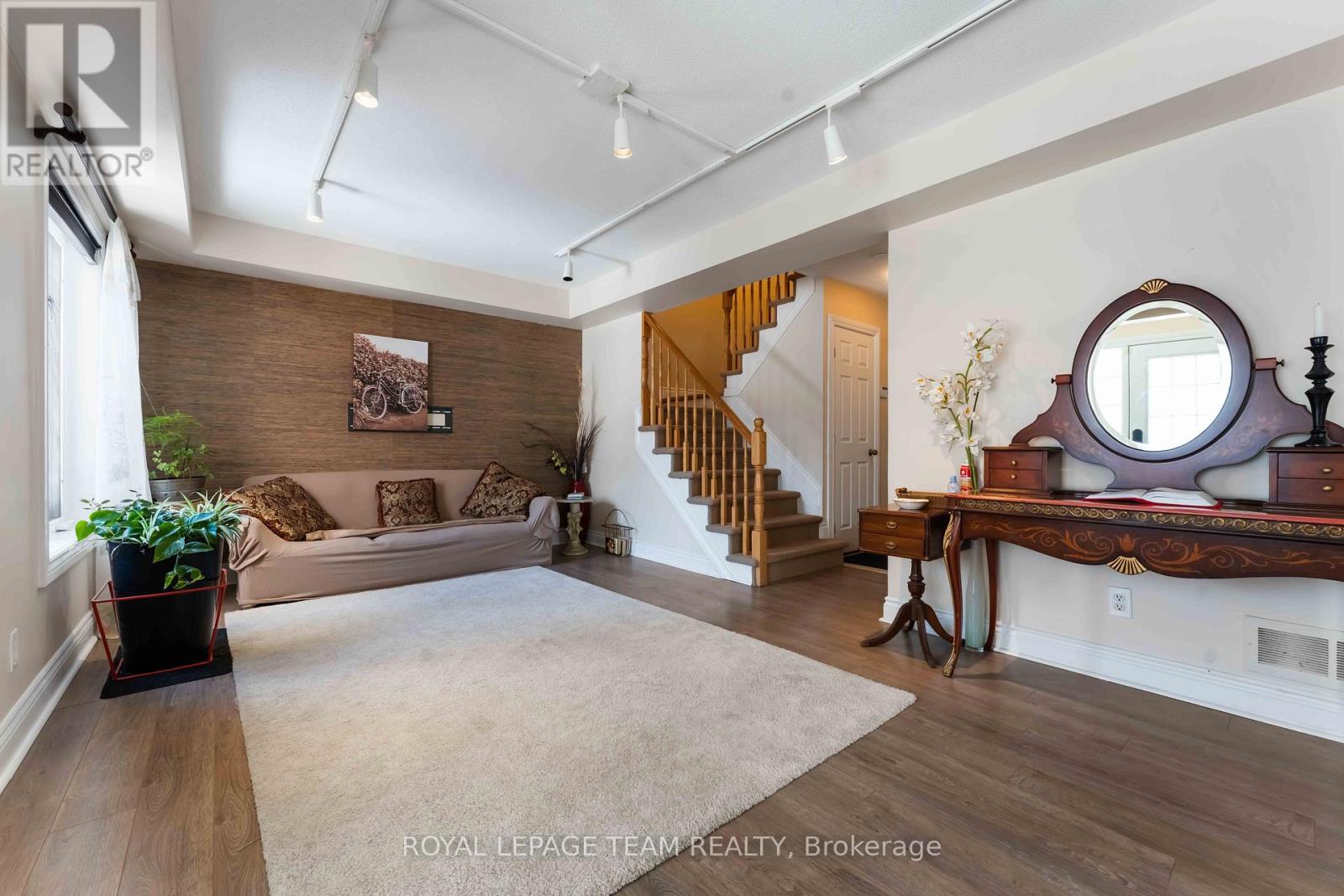 161 Harmattan Avenue, Ottawa, Ontario  K2S 0G3 - Photo 5 - X12740614