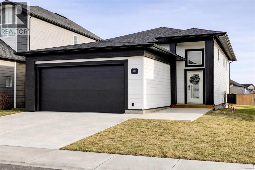 661 Devonia Road W, Lethbridge, Alberta