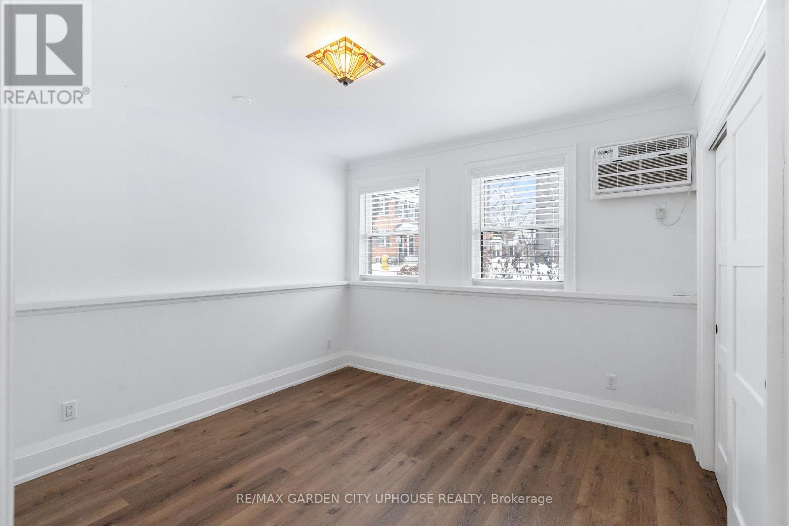 25 Cherry Street, St. Catharines, Ontario  L2R 5M5 - Photo 16 - X12653114