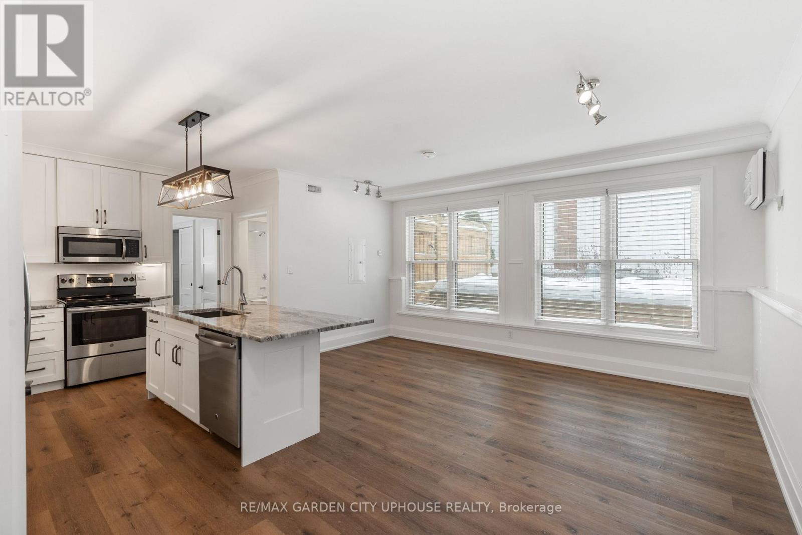 25 Cherry Street, St. Catharines, Ontario  L2R 5M5 - Photo 7 - X12653114