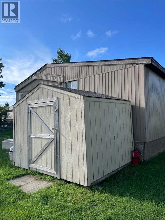 202 Railway Avenue, Veteran, Alberta  T0C 2S0 - Photo 32 - A2247243
