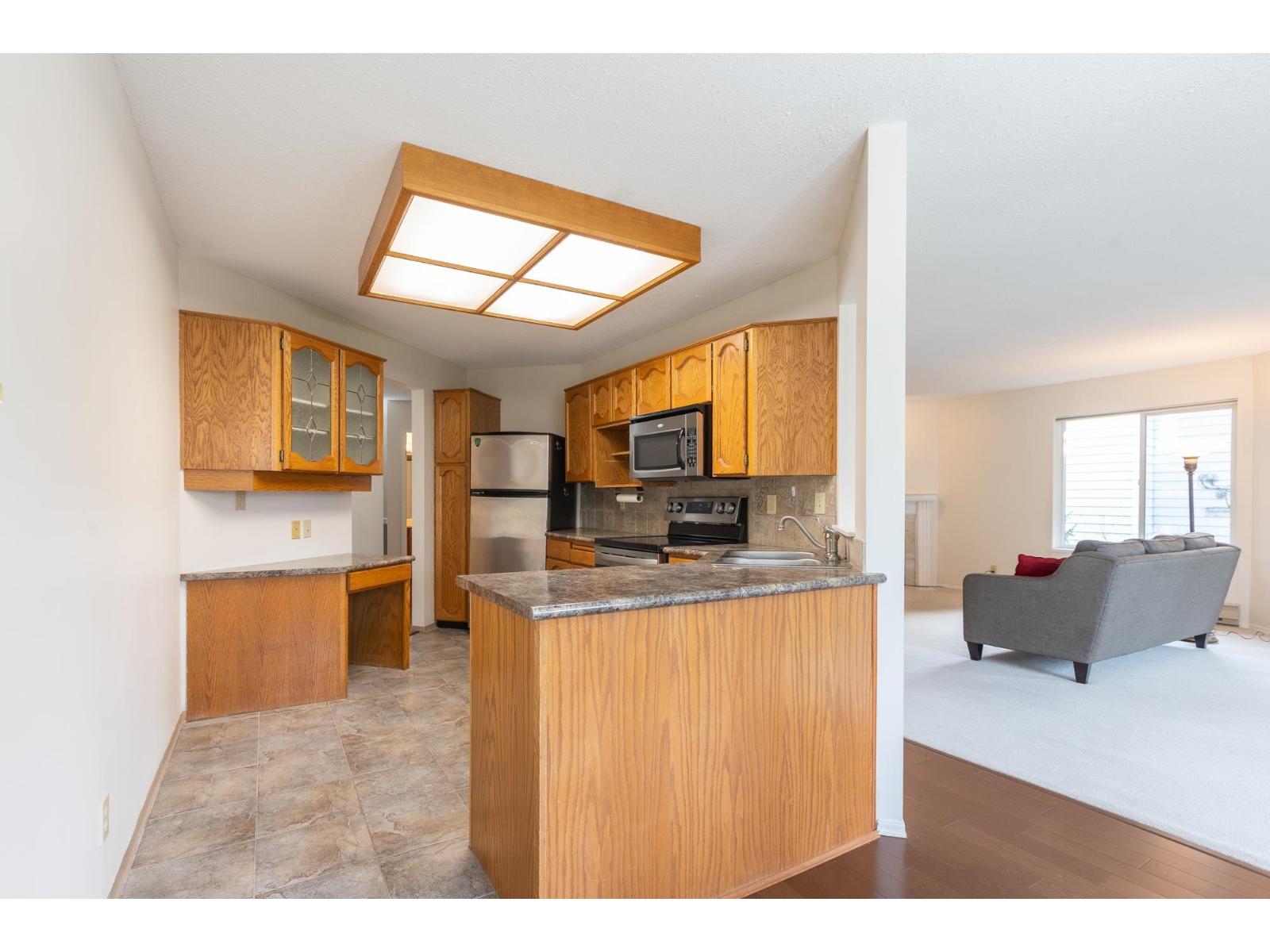 104 1378 Fir Street, White Rock, British Columbia  V4B 4B2 - Photo 15 - R3086697