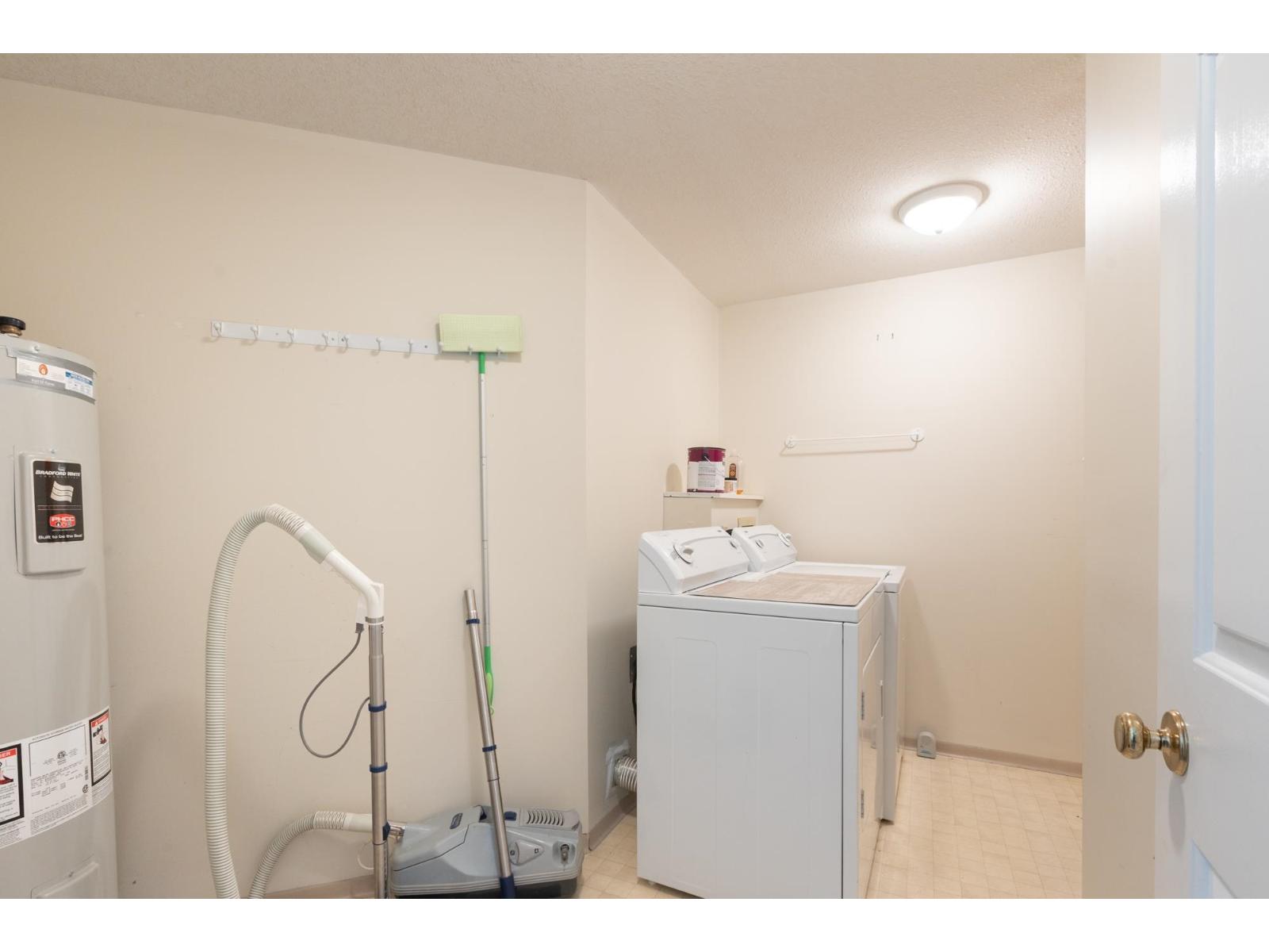 104 1378 Fir Street, White Rock, British Columbia  V4B 4B2 - Photo 31 - R3086697