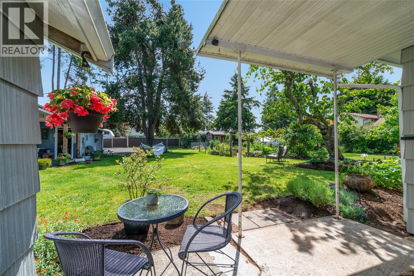 380 Hirst Ave W, Parksville, British Columbia  V9P 1K4 - Photo 33 - 1025093