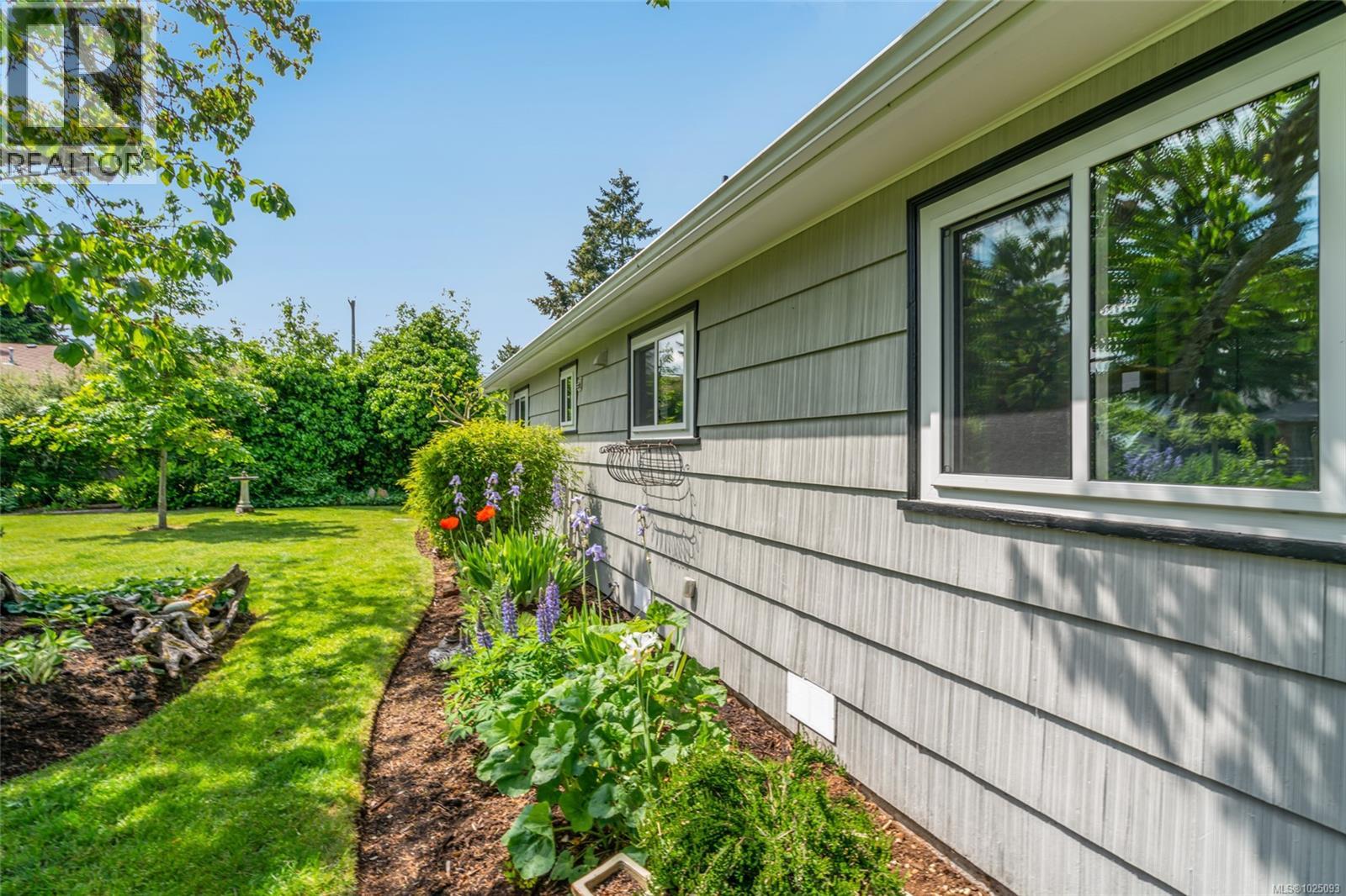 380 Hirst Ave W, Parksville, British Columbia  V9P 1K4 - Photo 46 - 1025093