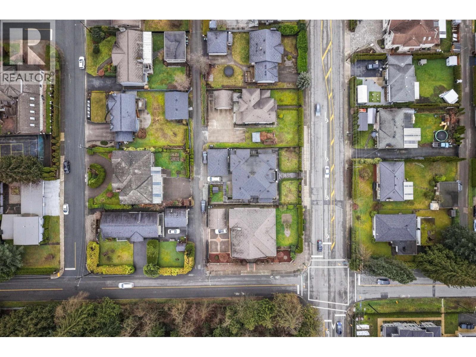 656 Blue Moutain St, Coquitlam, British Columbia  V3J 4R6 - Photo 36 - R3086947