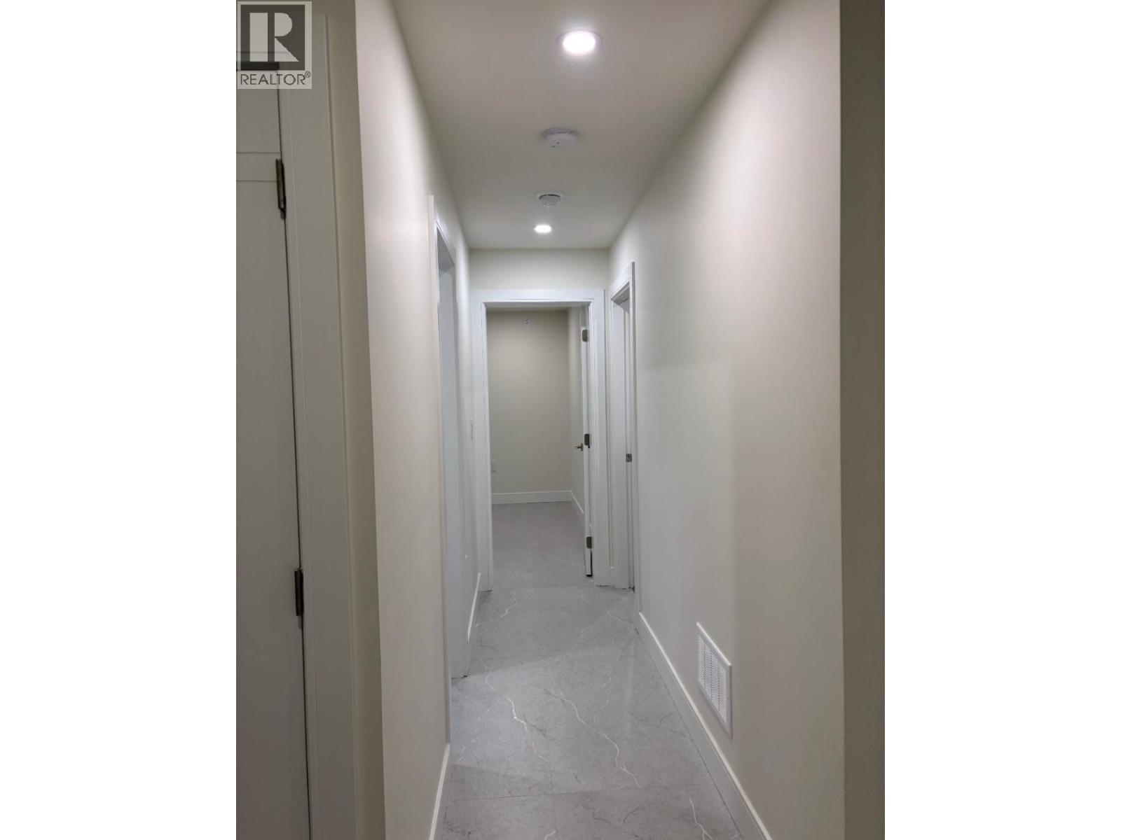 452 16 Street East, North Vancouver, British Columbia  V7R 2T5 - Photo 5 - R3086934