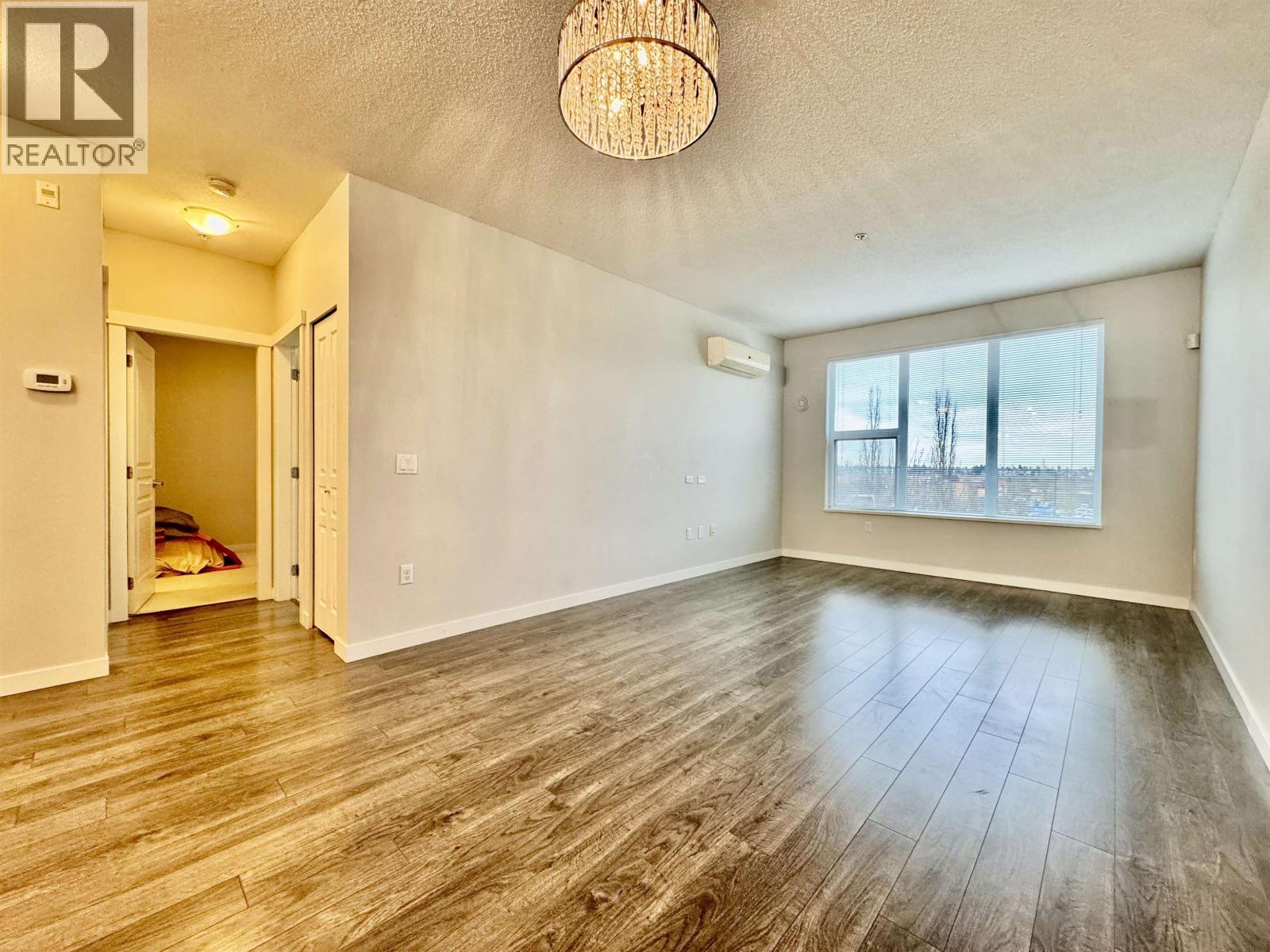 303 9399 ALEXANDRA ROAD, Richmond, British Columbia