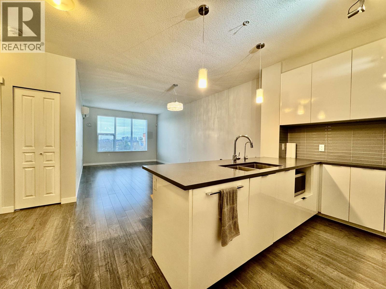 303 9399 Alexandra Road, Richmond, British Columbia  V6X 0L7 - Photo 2 - R3086936