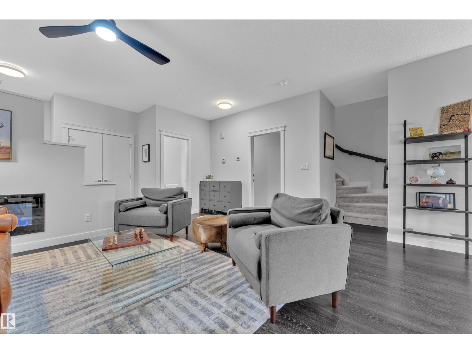 906 Berg Pl, Leduc, Alberta  T9E 1H2 - Photo 6 - E4472317