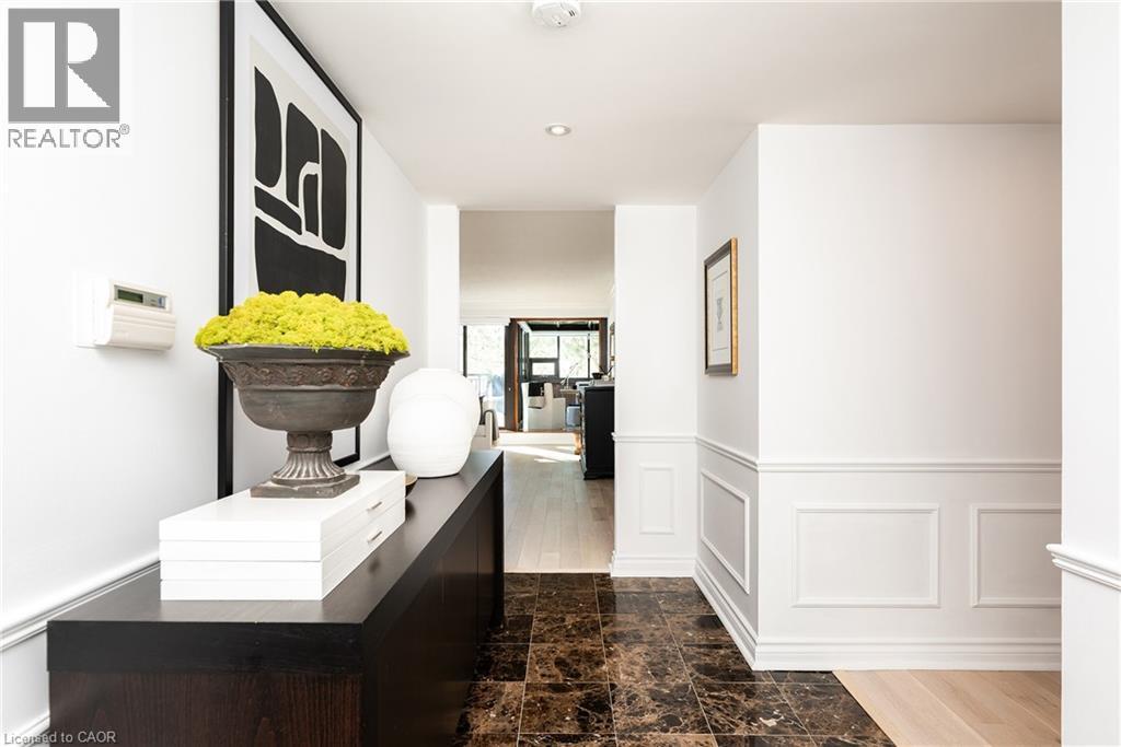 100 Lakeshore Road E Unit# 201, Oakville, Ontario  L6J 6M9 - Photo 4 - 40803017