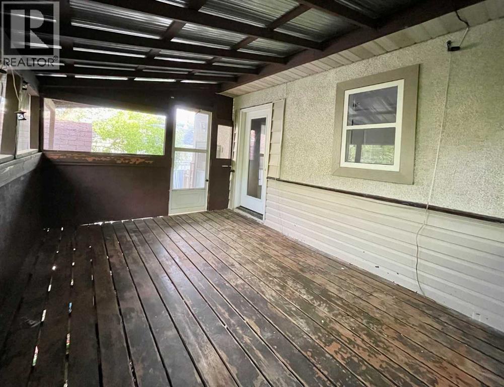 614 7 Avenue, Wainwright, Alberta  T9W 1B5 - Photo 30 - A2281290