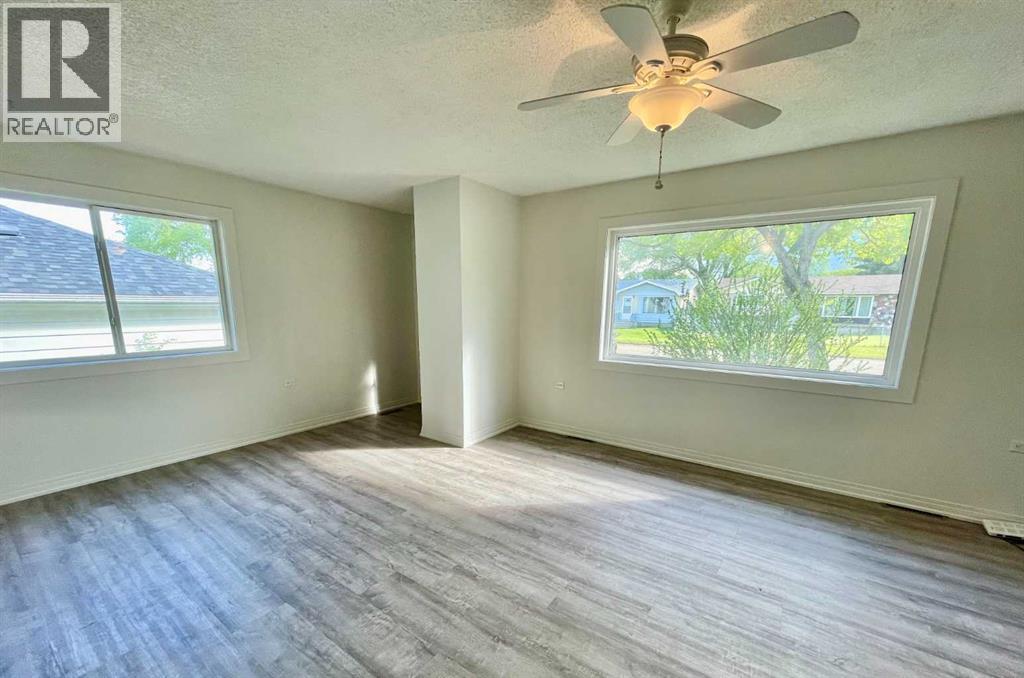 614 7 Avenue, Wainwright, Alberta  T9W 1B5 - Photo 9 - A2281290