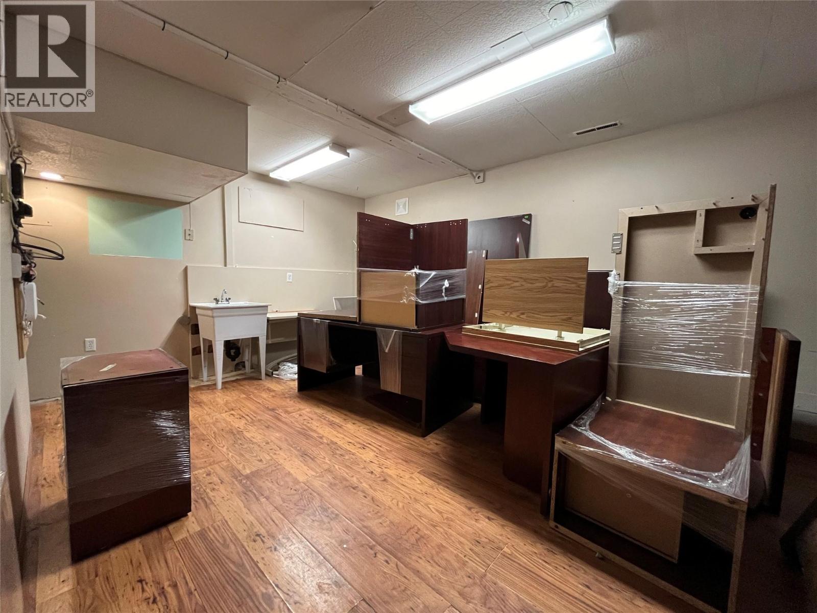 891 2nd Avenue, Fernie, British Columbia V0B 1M0 - Photo 34 - 10374948