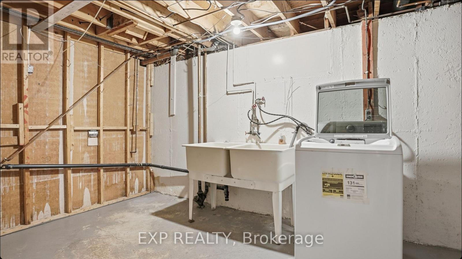 20 Wallford Way, Ottawa, Ontario  K2E 6B4 - Photo 35 - X12725562