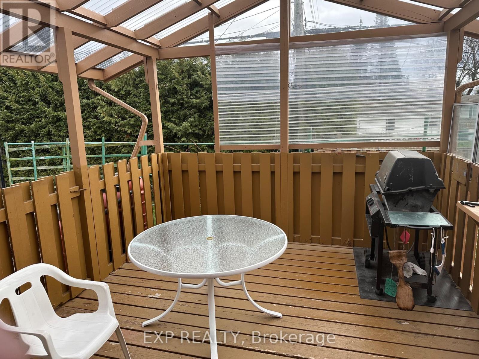 20 Wallford Way, Ottawa, Ontario  K2E 6B4 - Photo 38 - X12725562