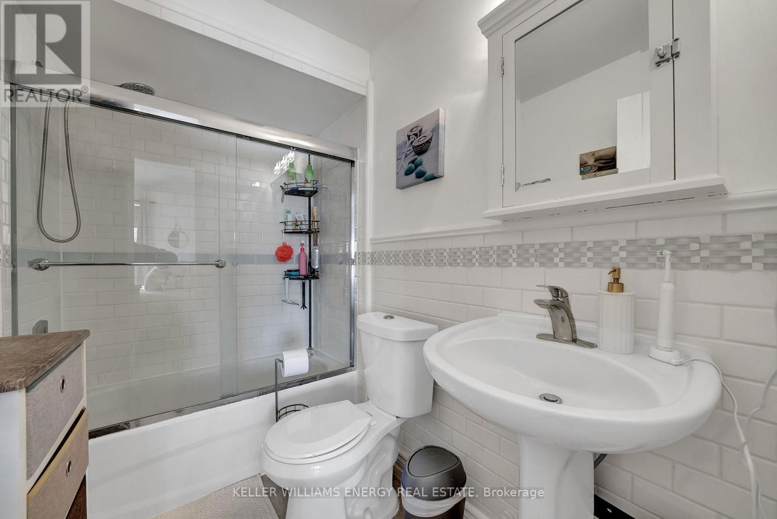 16 Creekwood Crescent, Whitby, Ontario  L1R 2K3 - Photo 27 - E12761400