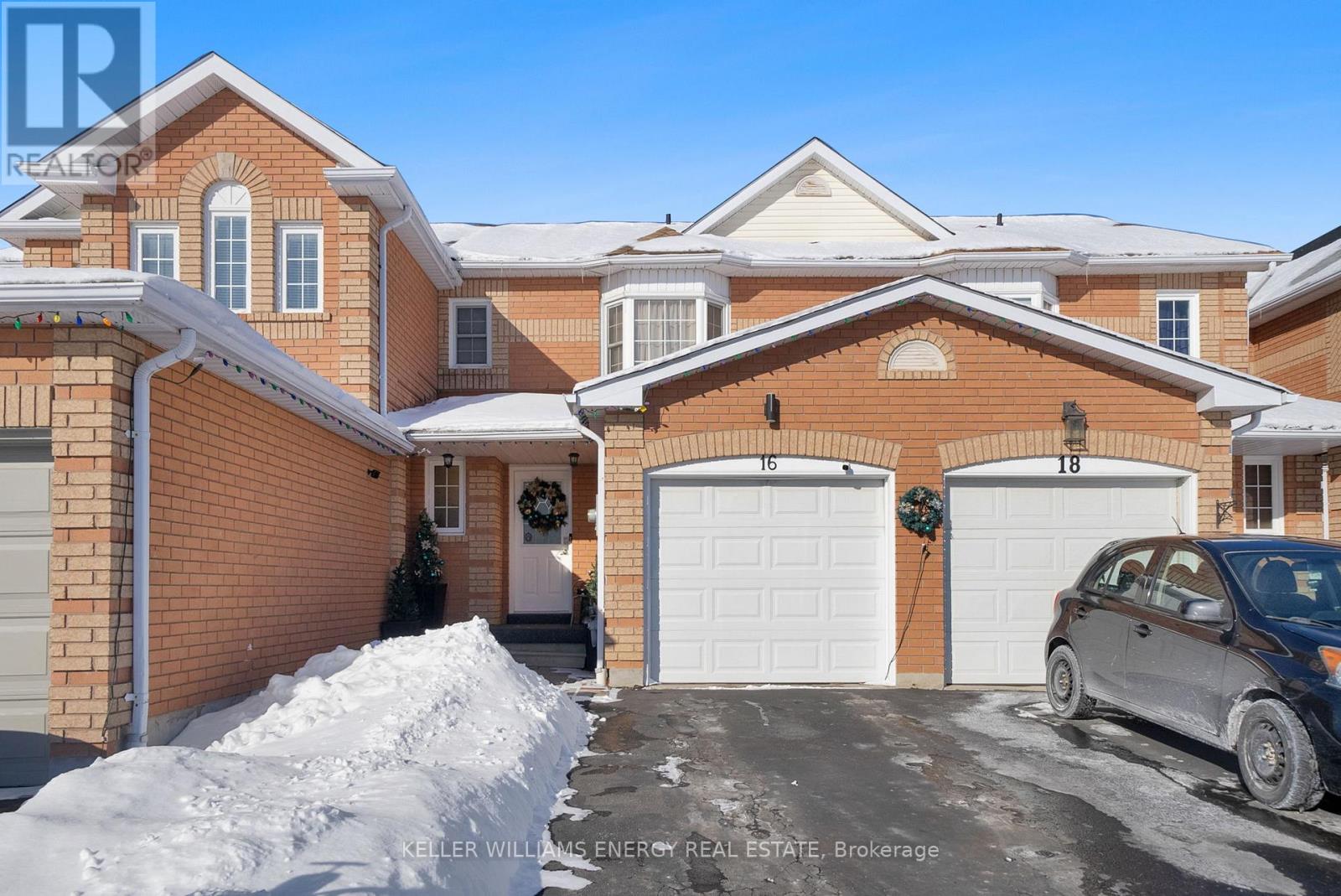 16 Creekwood Crescent, Whitby, Ontario  L1R 2K3 - Photo 3 - E12761400