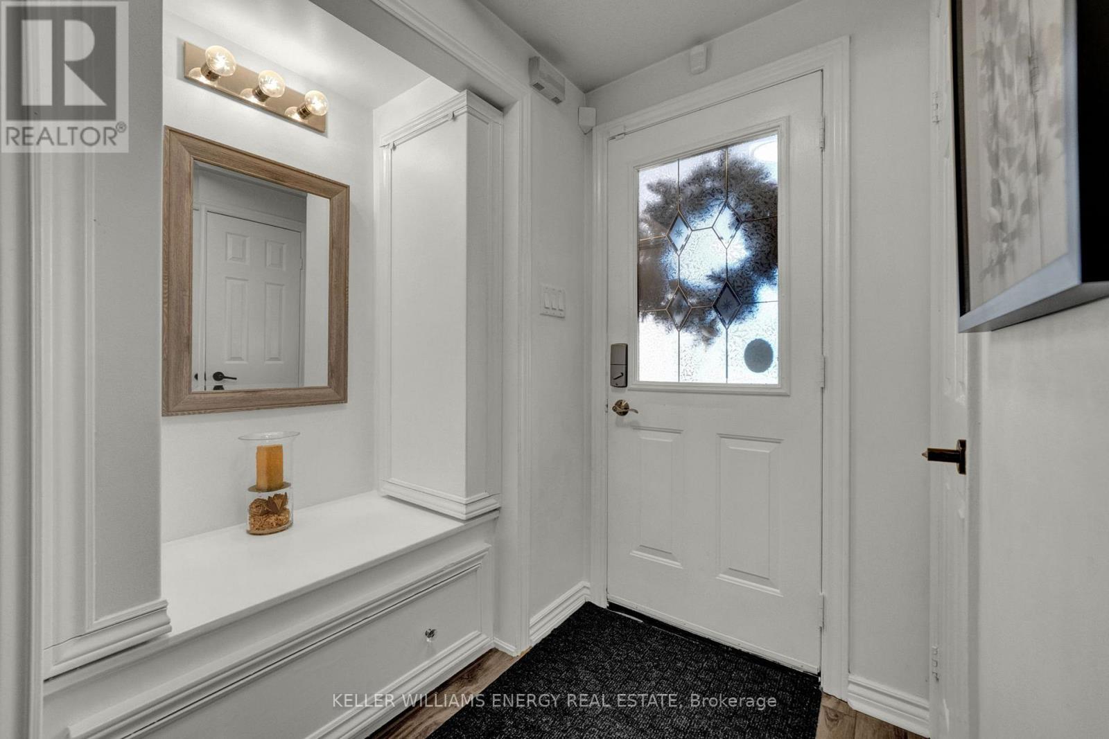 16 Creekwood Crescent, Whitby, Ontario  L1R 2K3 - Photo 6 - E12761400