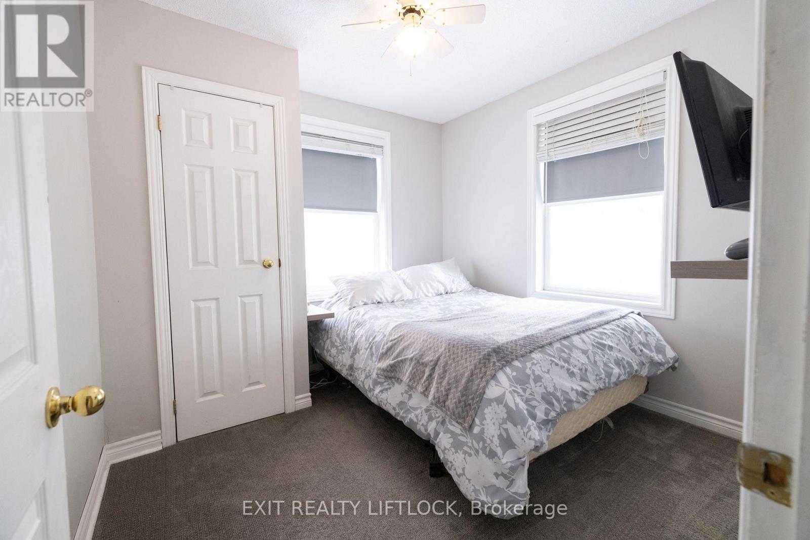 319 Gill Street, Orillia, Ontario  L3V 4K3 - Photo 11 - S12761714