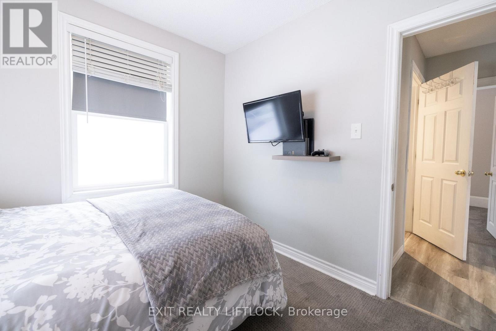 319 Gill Street, Orillia, Ontario  L3V 4K3 - Photo 12 - S12761714