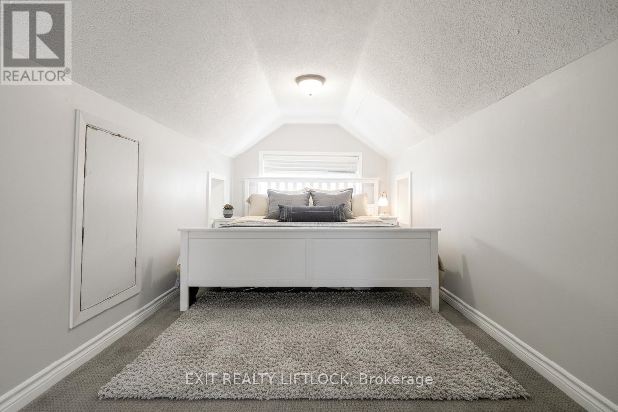 319 Gill Street, Orillia, Ontario  L3V 4K3 - Photo 16 - S12761714