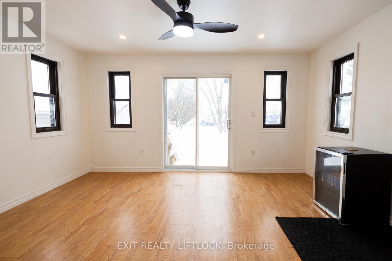 319 Gill Street, Orillia, Ontario  L3V 4K3 - Photo 7 - S12761714