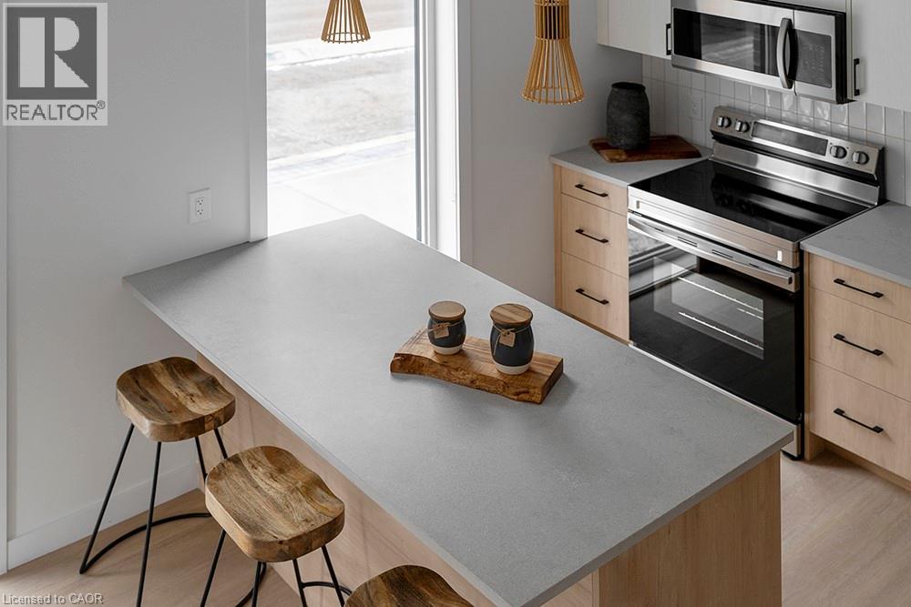 15 Cedar Street N Unit# 1, Kitchener, Ontario  N2H 2W7 - Photo 2 - 40803224