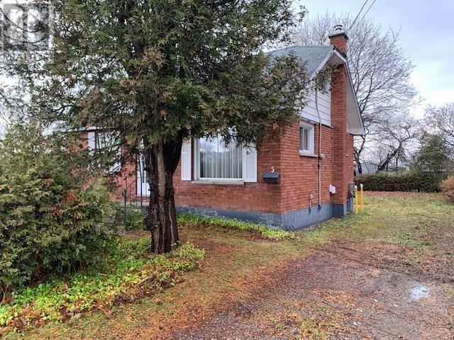 5 Maple Street, Sault Ste. Marie, Ontario