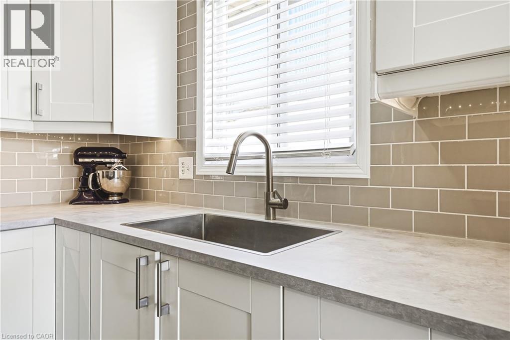 47 Fuller Drive, Caledonia, Ontario  N3W 2M2 - Photo 14 - 40803199