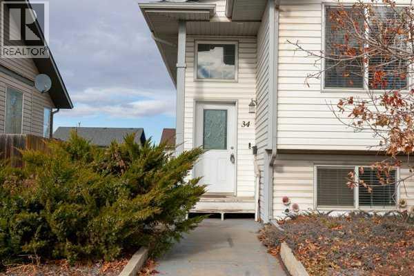 34 Kirkland Close, Red Deer, Alberta  T4P 4A3 - Photo 2 - A2269861