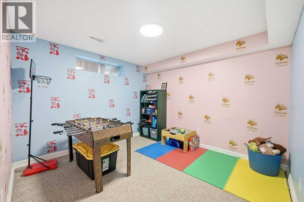 1009 Country Hills Circle Nw, Calgary, Alberta  T3K 4W7 - Photo 29 - A2279886