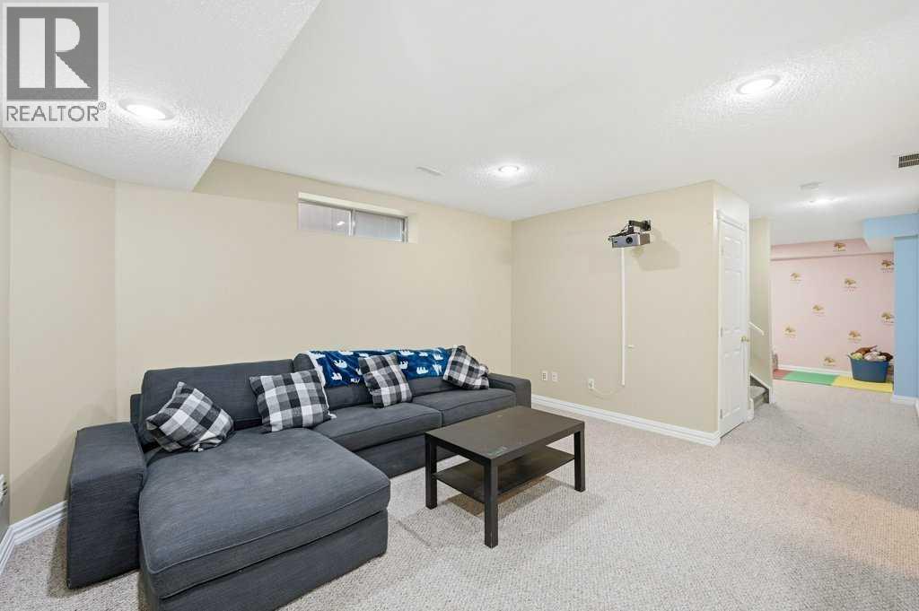 1009 Country Hills Circle Nw, Calgary, Alberta  T3K 4W7 - Photo 32 - A2279886