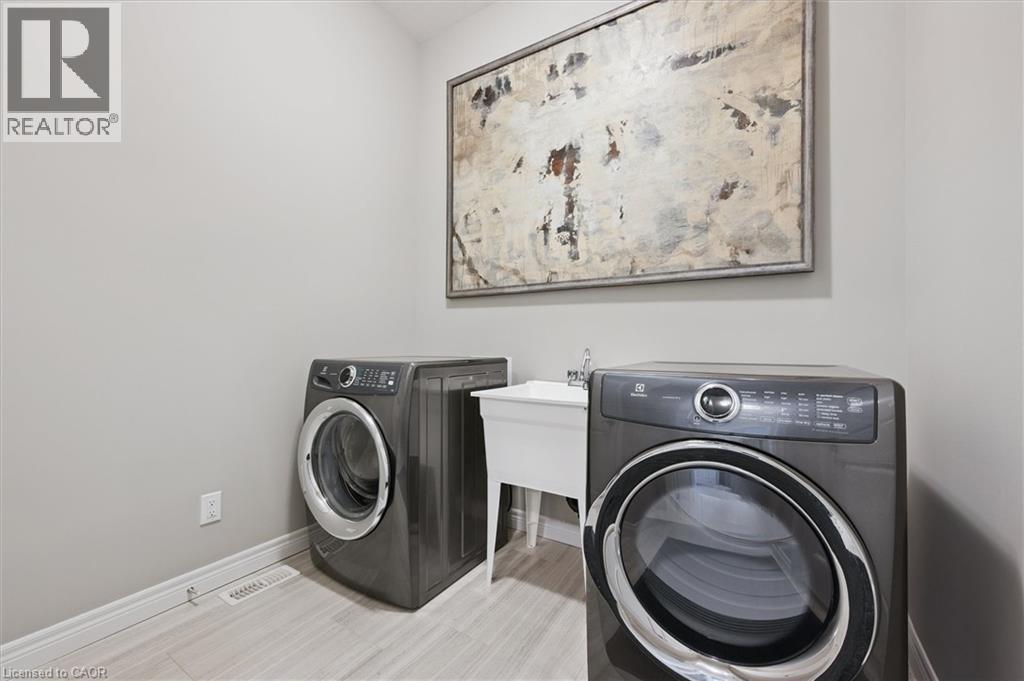 23 Spachman Street, Kitchener, Ontario  N2R 1R7 - Photo 5 - 40803200