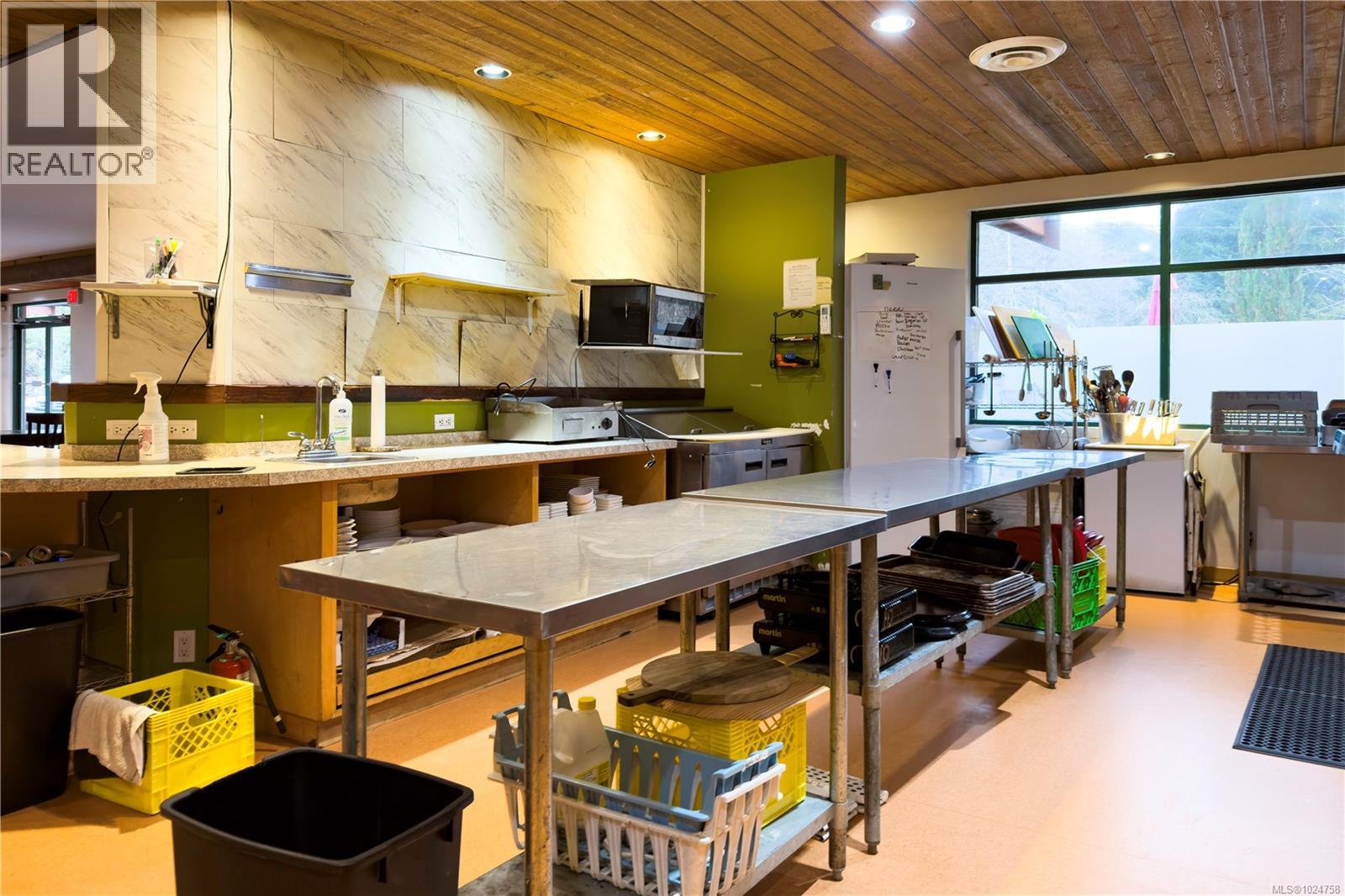 A 500 Industrial Park Pl, Gold River, British Columbia  V0P 1G0 - Photo 11 - 1024758