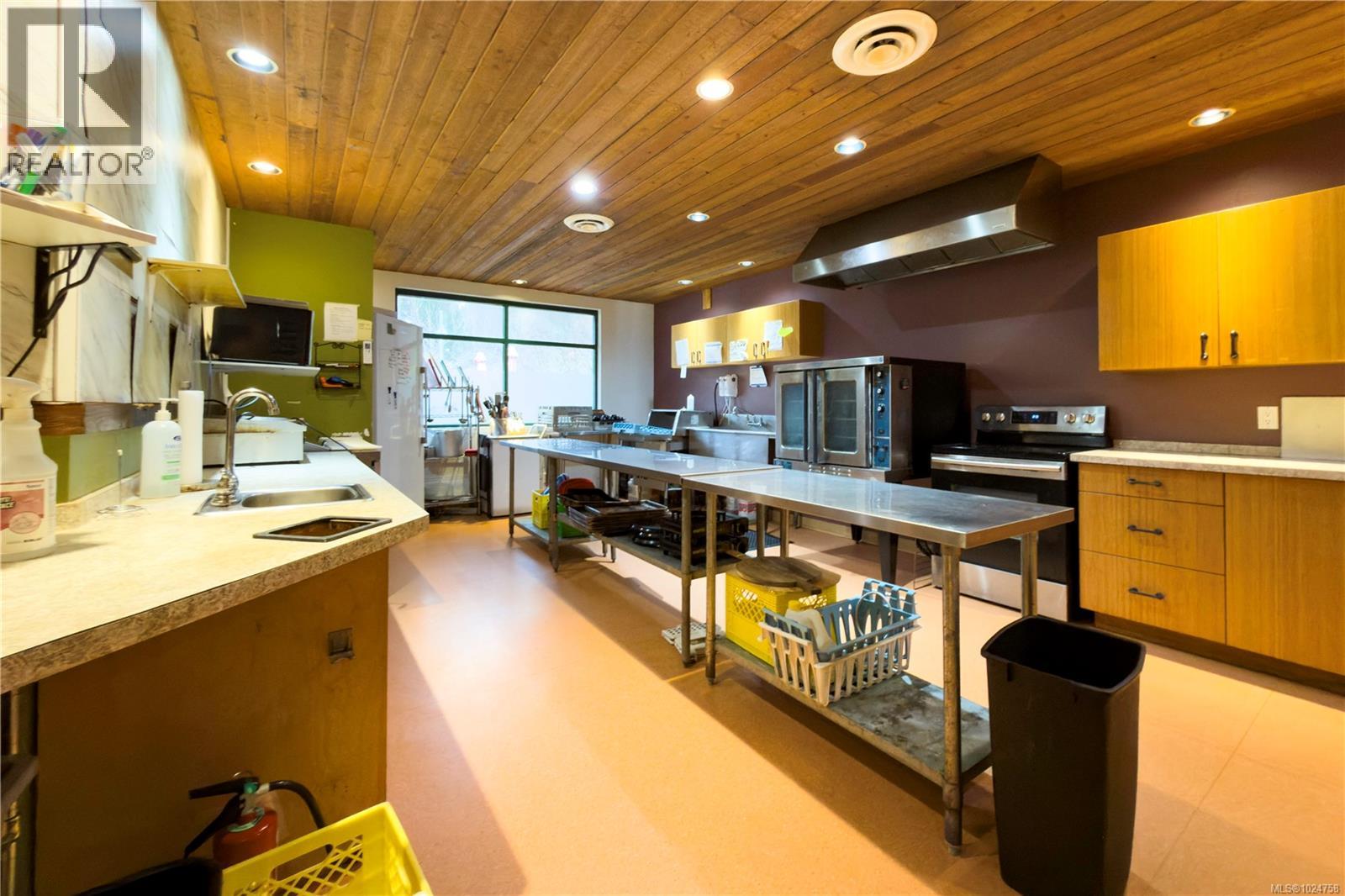 A 500 Industrial Park Pl, Gold River, British Columbia  V0P 1G0 - Photo 9 - 1024758