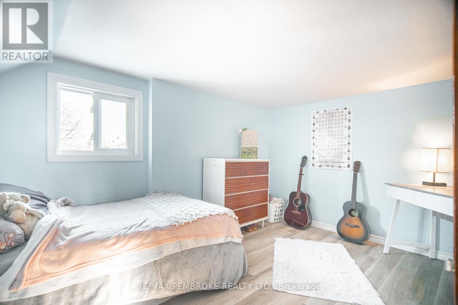 561 Hamilton Street W, Laurentian Valley, Ontario  K8A 6N9 - Photo 19 - X12761508