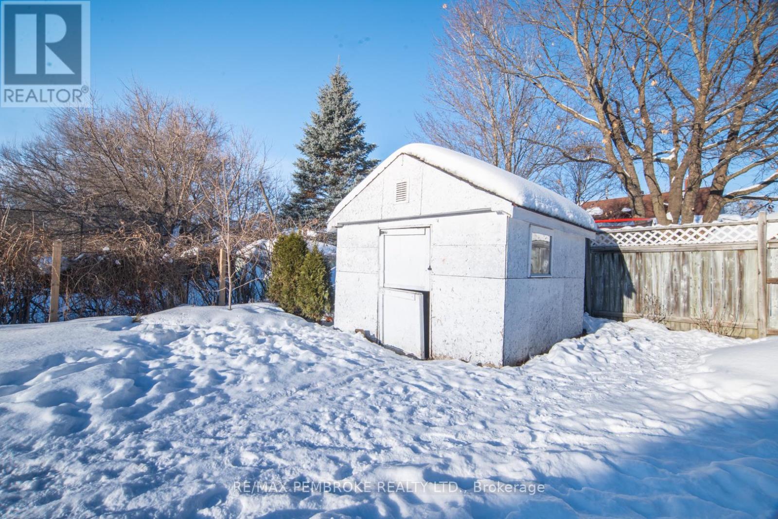 561 Hamilton Street W, Laurentian Valley, Ontario  K8A 6N9 - Photo 28 - X12761508