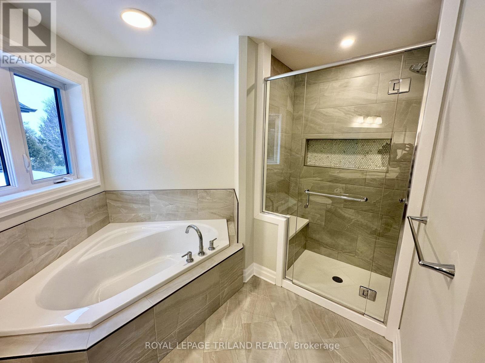 79 Hickory Lane, St. Thomas, Ontario  N5R 6K8 - Photo 15 - X12761394