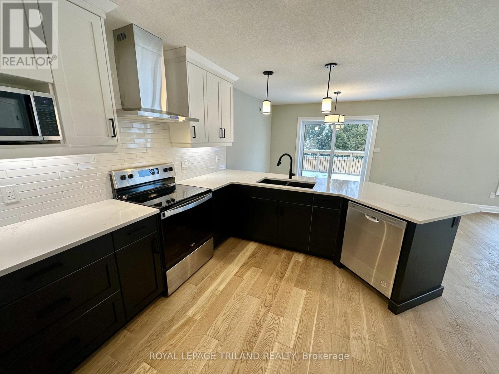 79 Hickory Lane, St. Thomas, Ontario  N5R 6K8 - Photo 26 - X12761394