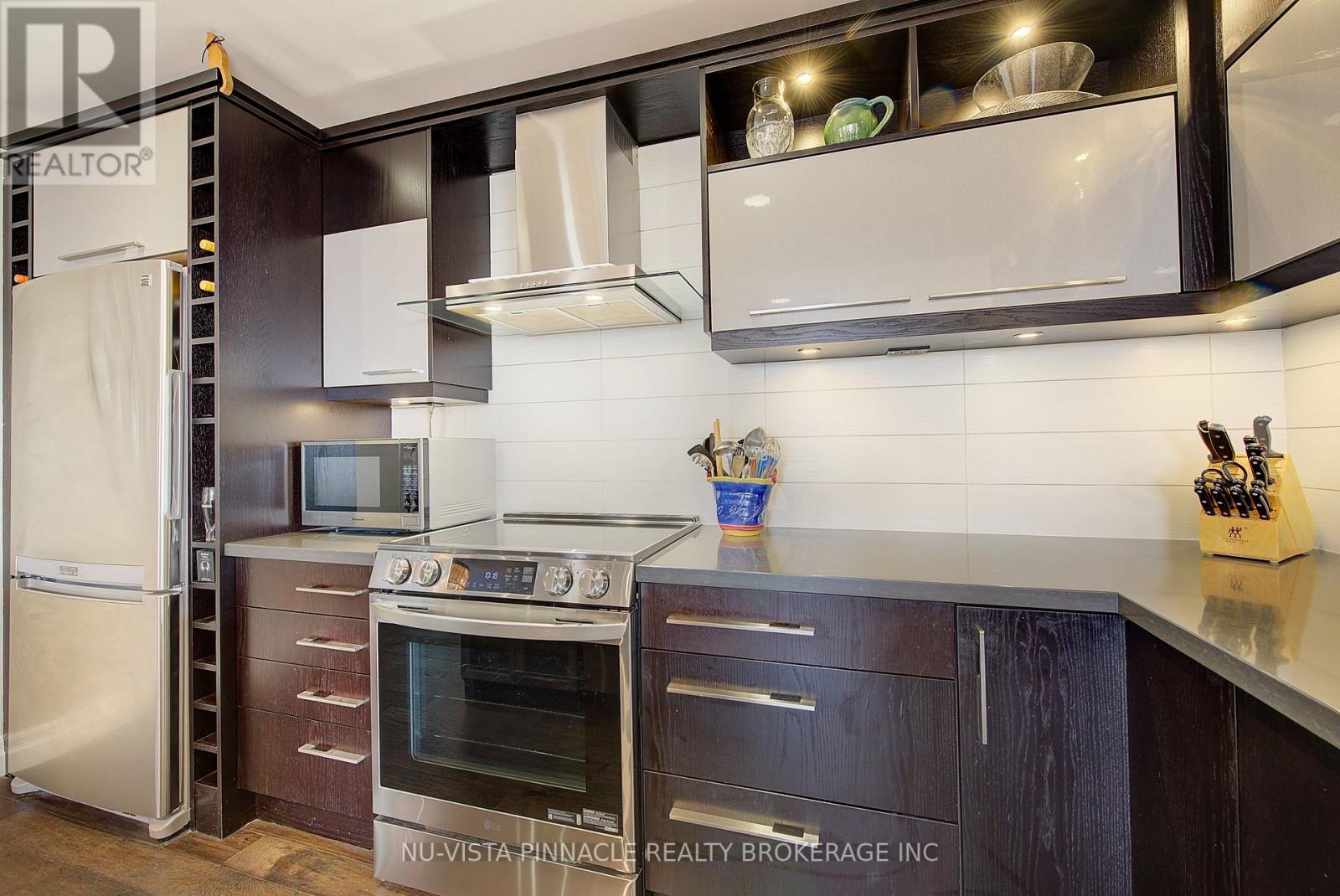 Photo 20 of 49 for 1203 - 250 Pall Mall Street