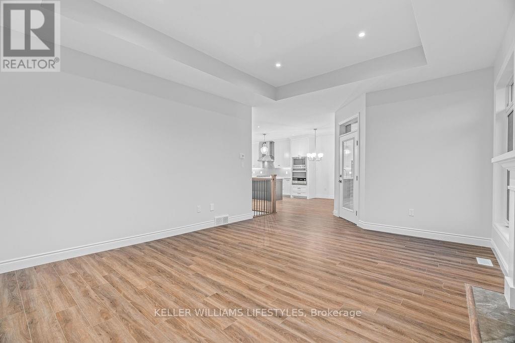 108 Leneve Street, Lambton Shores, Ontario  N0N 1J0 - Photo 20 - X12761624