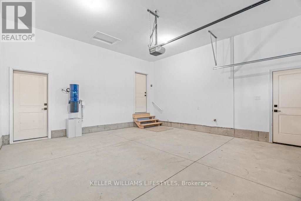 108 Leneve Street, Lambton Shores, Ontario  N0N 1J0 - Photo 39 - X12761624