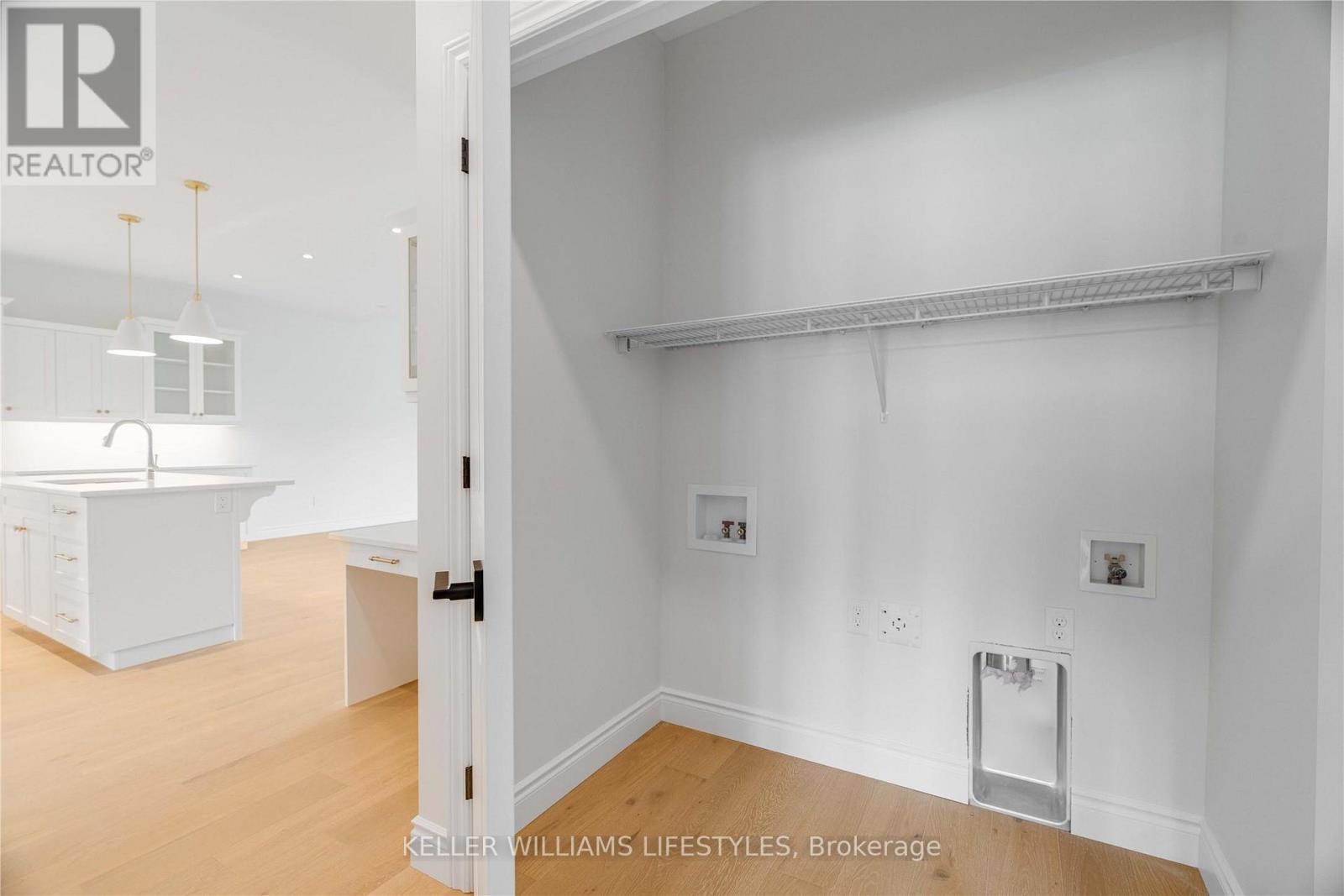 110 Leneve Street, Lambton Shores, Ontario  N0N 1J0 - Photo 18 - X12761626