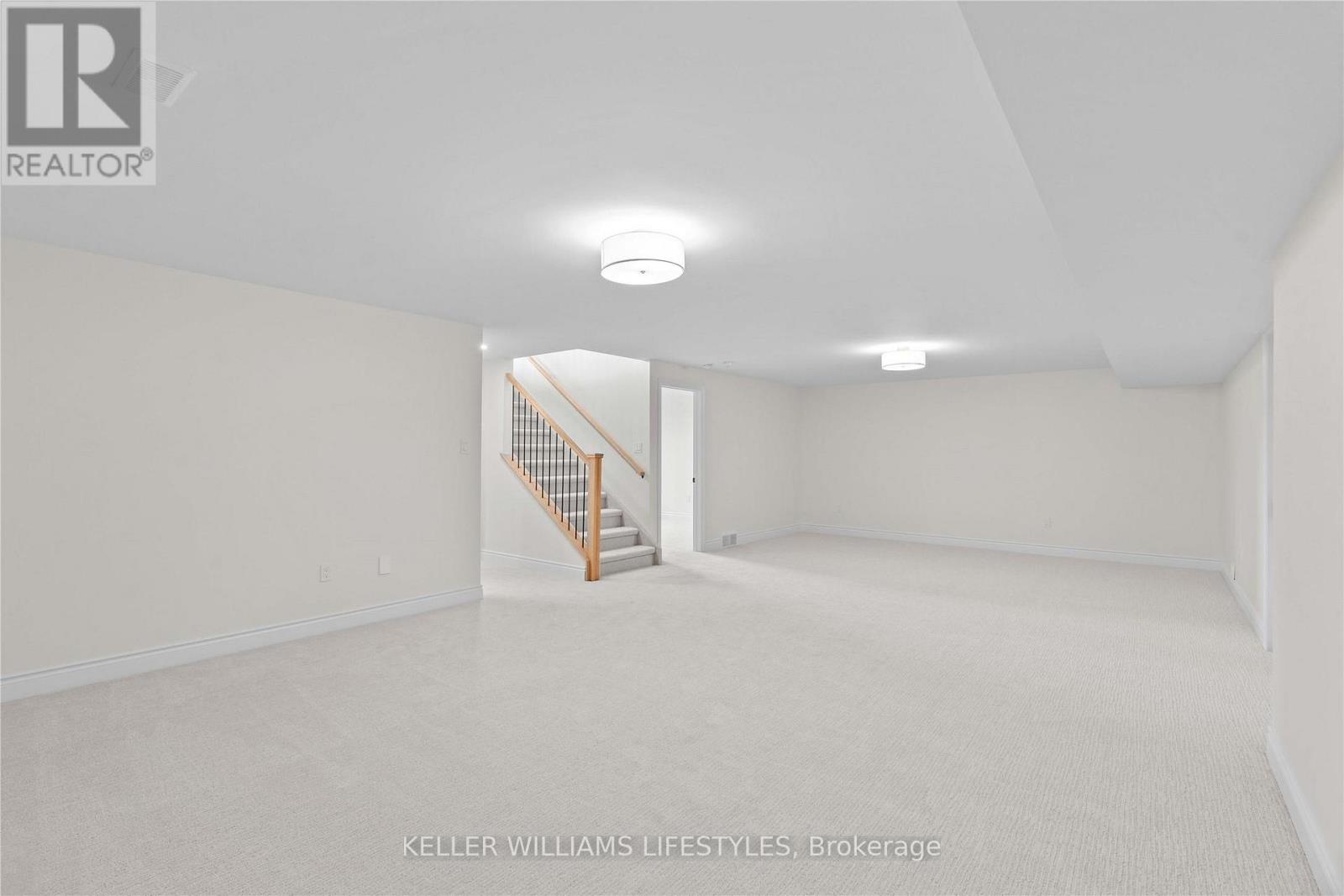 110 Leneve Street, Lambton Shores, Ontario  N0N 1J0 - Photo 28 - X12761626