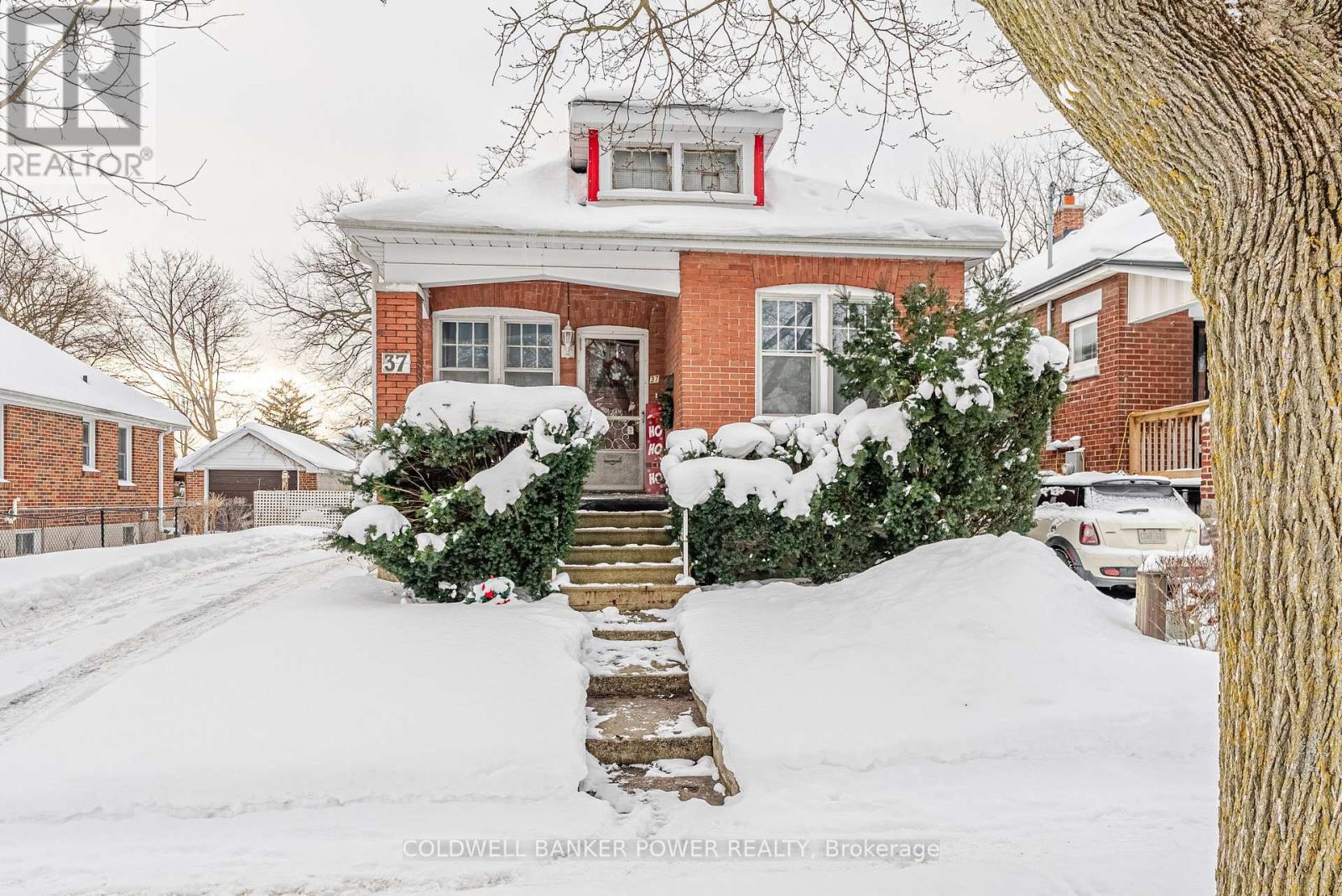 Photo 3 of 18 for 37 Linwood Street