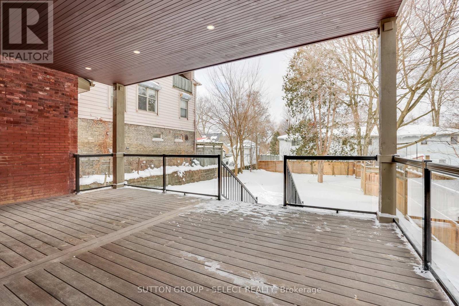 Photo 41 of 49 for 562 Dufferin Avenue