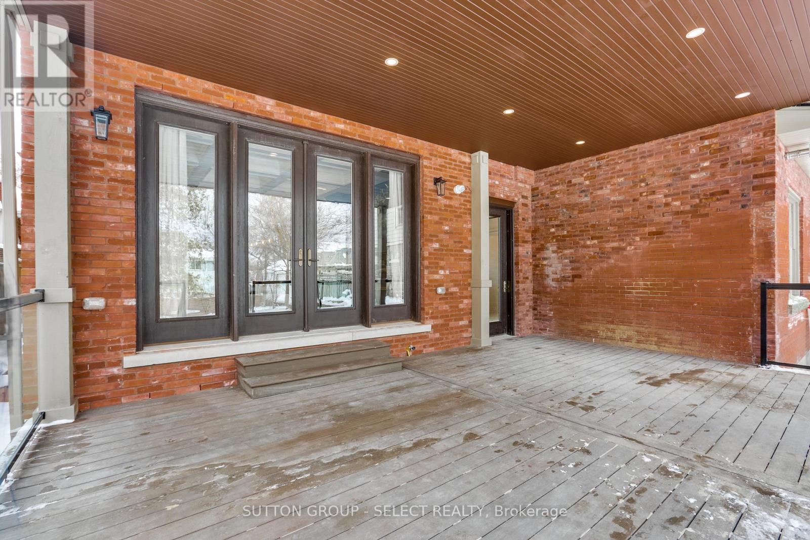 Photo 44 of 49 for 562 Dufferin Avenue